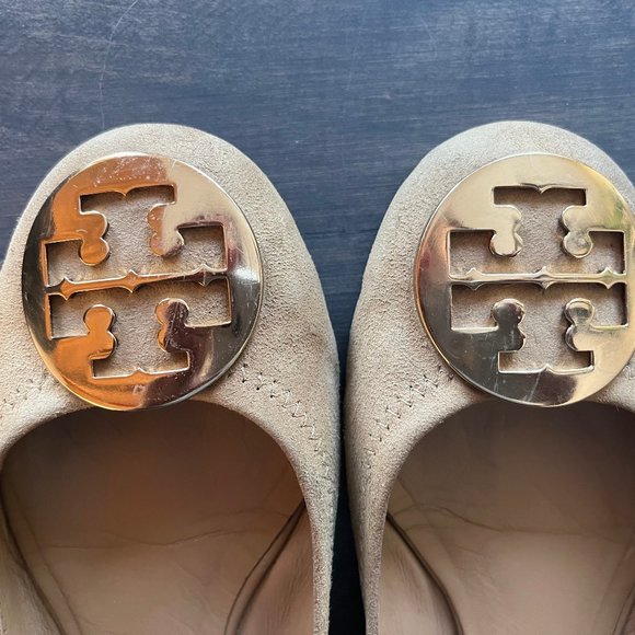 TORY BURCH Suede Tan Reva Flat size 8.5 GUC - Picture 1 of 9